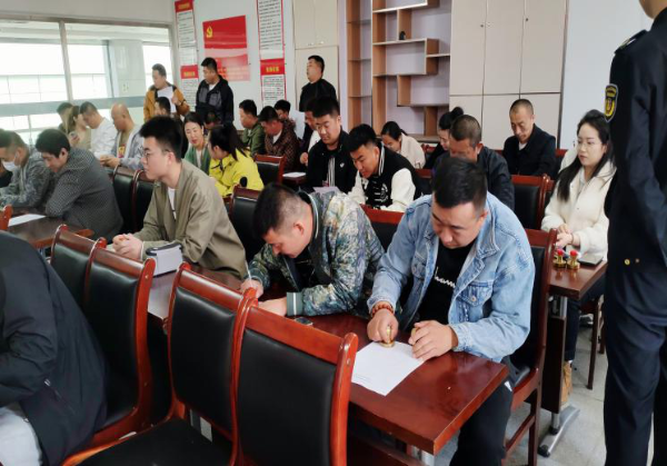 市交通運(yùn)輸局組織召開(kāi)2024年“旅游季”小微型客車(chē)租賃企業(yè)安全生產(chǎn)工作會(huì)議